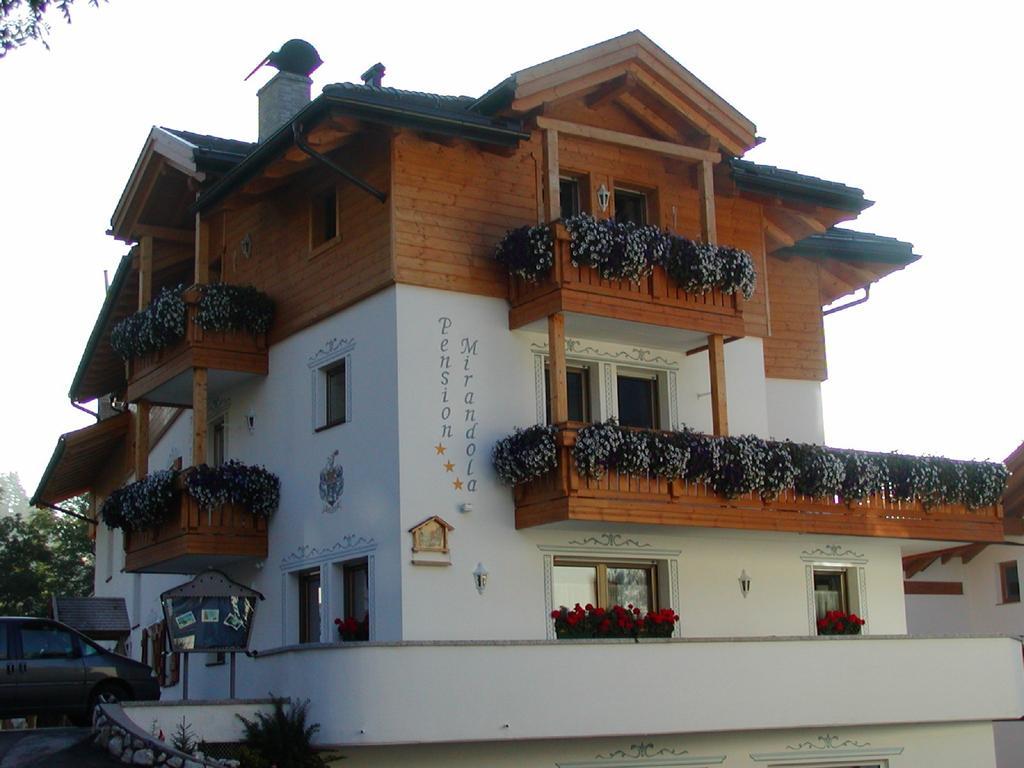 Pension Mirandola Colfosco Exterior photo