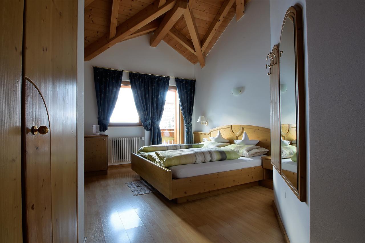 Pension Mirandola Colfosco Exterior photo