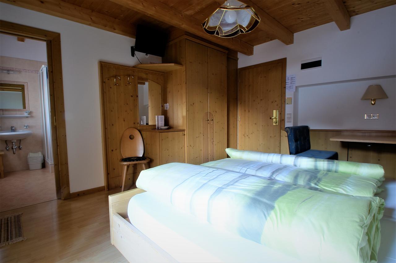 Pension Mirandola Colfosco Exterior photo