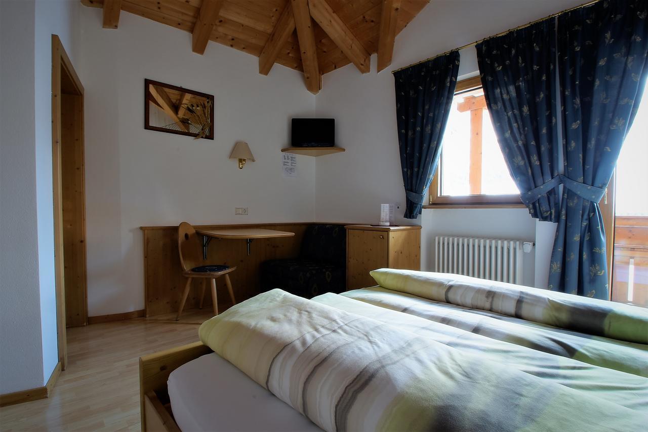 Pension Mirandola Colfosco Exterior photo