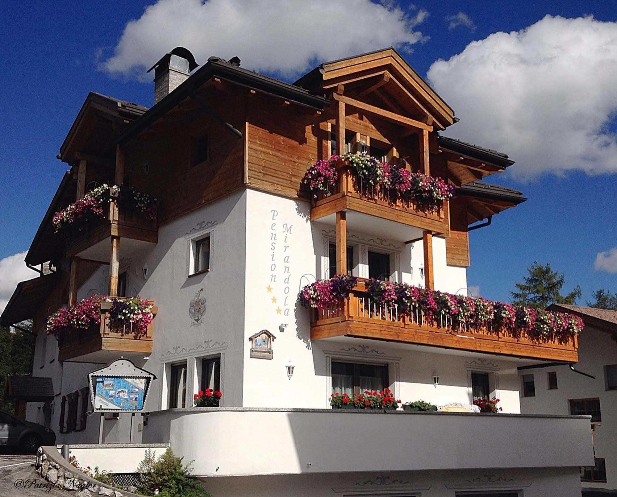 Pension Mirandola Colfosco Exterior photo